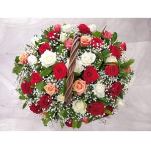 Καλάθι με Πολύχρωμα Τριαντάφυλλα - Image 1